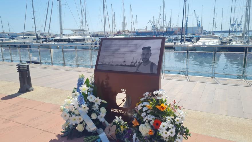 Un año de la tragedia: El estibador David Camañes será recordado para siempre con una placa en el Grau de Castelló