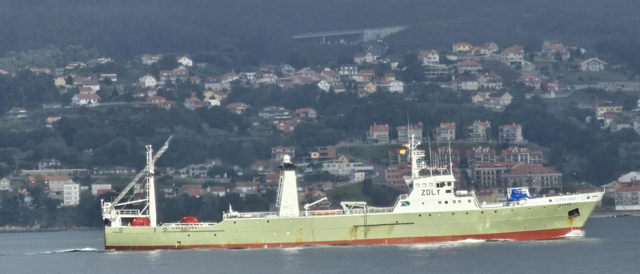 El &quot;Capricorn&quot; llegando a Vigo el pasado viernes.