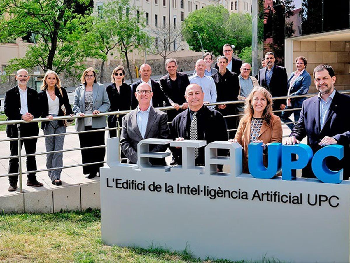 Representantes de la Generalitat y la UPC en el acto de presentación de LEIA UPC