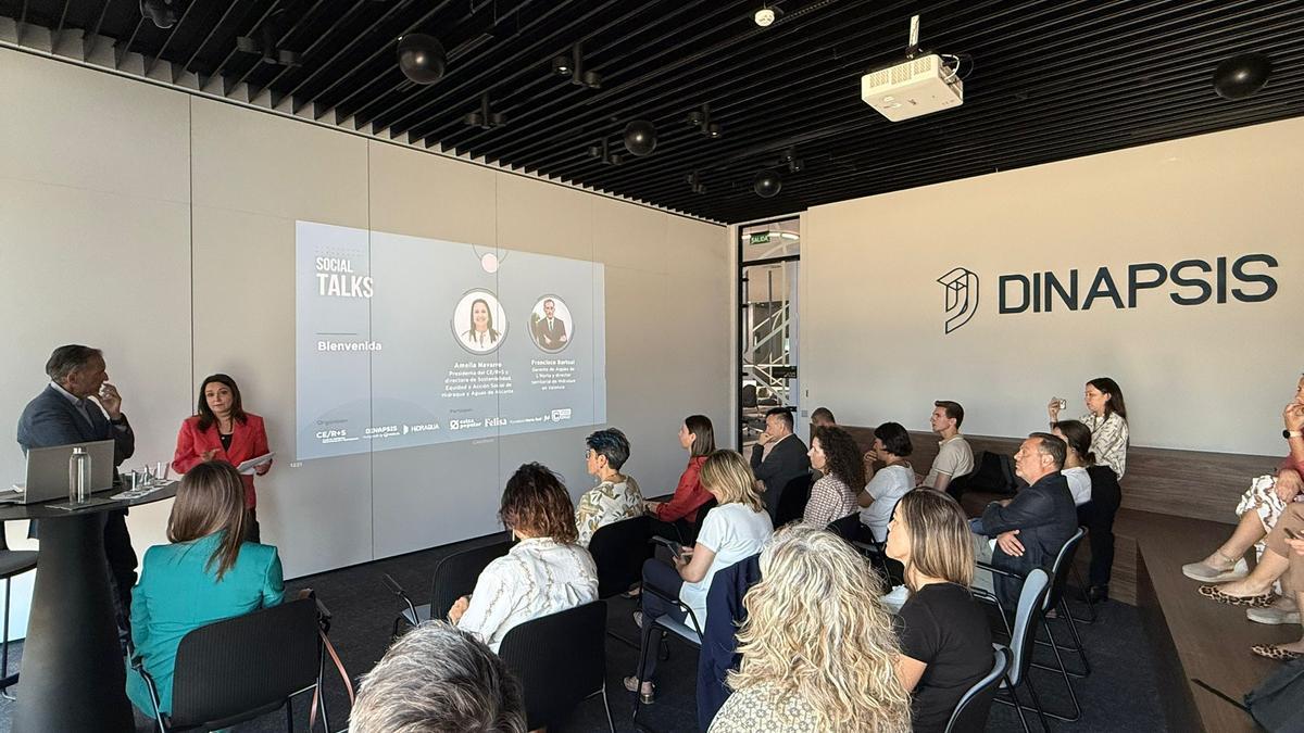 Dinapsis Valencia acogió el primer 'Social Talks' organizados por Hidraqua en colaboración con el CE/+RS.