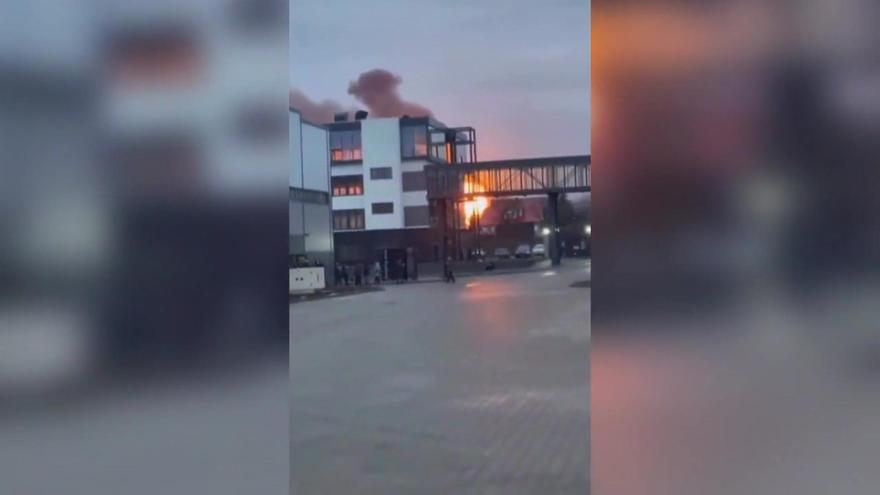 Vídeo: Un míssil rus explota contra l’aeroport ucraïnès d’Ivano-Frankivsk