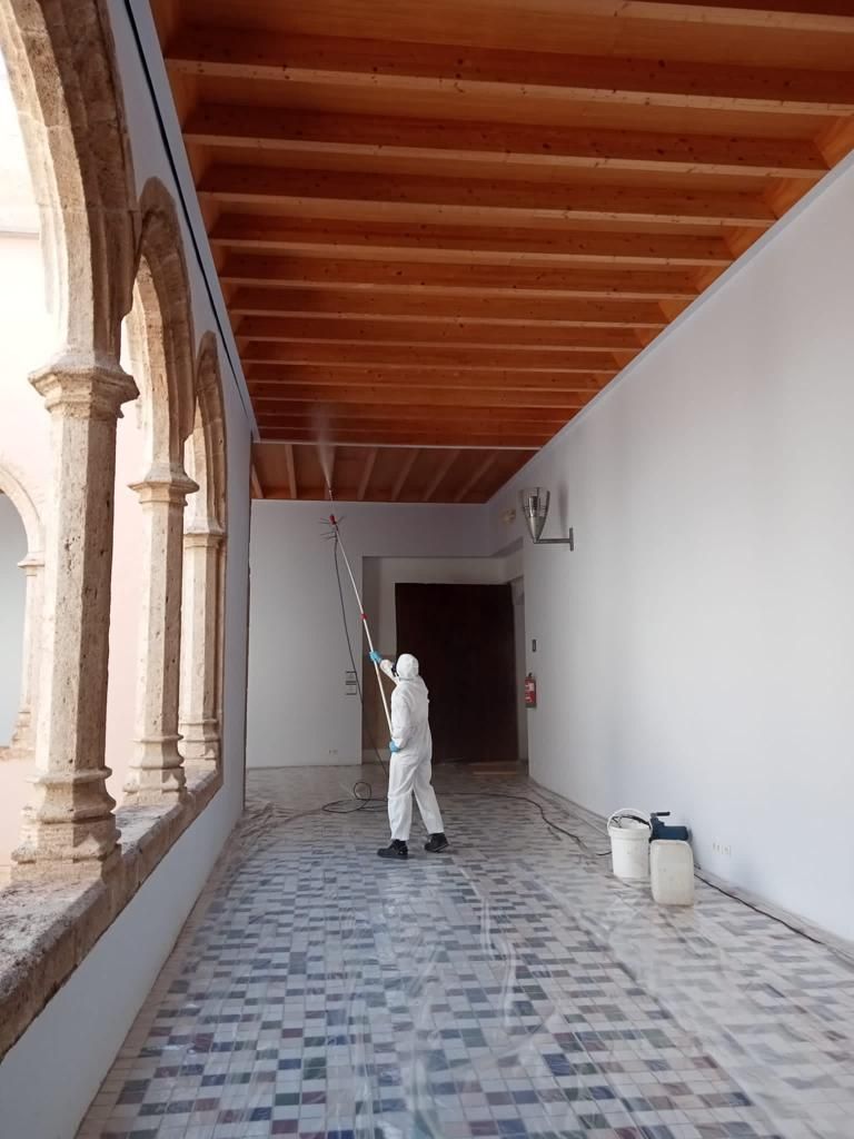 Tratamiento a la madera del Castell d'Alaquàs.