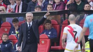 Carlo Ancelotti en el partido ante el Rayo Vallecano