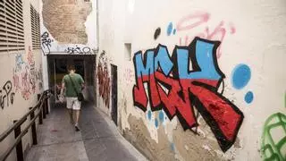 ¿Por qué se pintan grafitis en Cáceres?