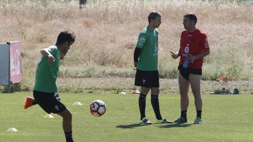 Juli acaba con molestias el entrenamiento