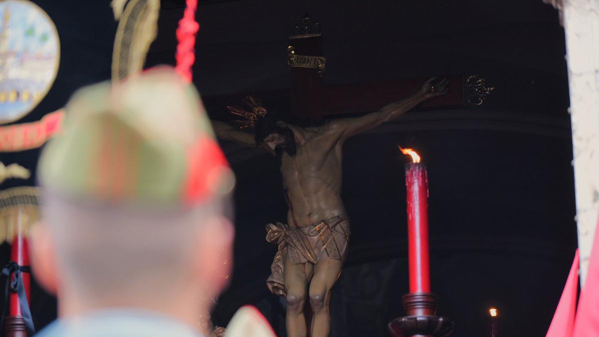 La Legión arropa al Cristo de la Caridad