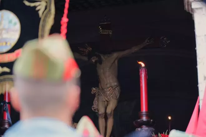 La Legión arropa al Cristo de la Caridad