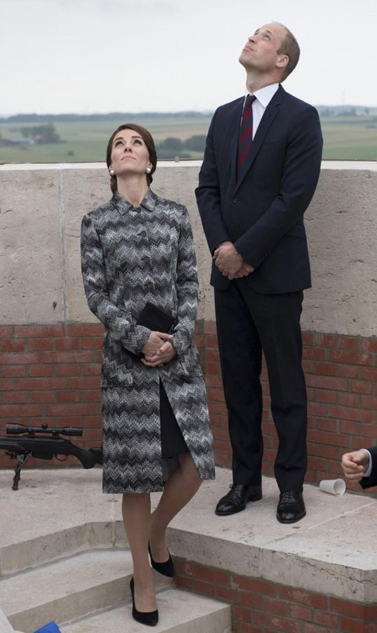 El look de Kate Middleton en la vigilia en el campo de la batalla del Somme