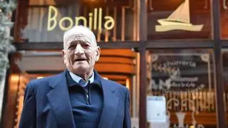 Fallece César Bonilla, el “capitán” de la popular churrería y fábrica de patatas gallega