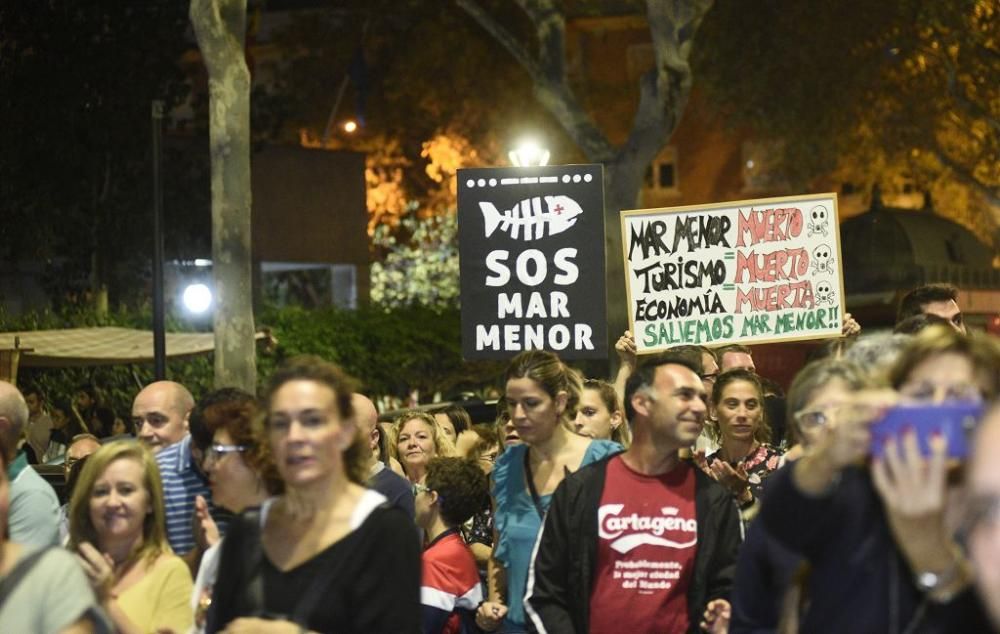 Manifestación en Cartagena: 55.000 personas claman por el Mar Menor (II)