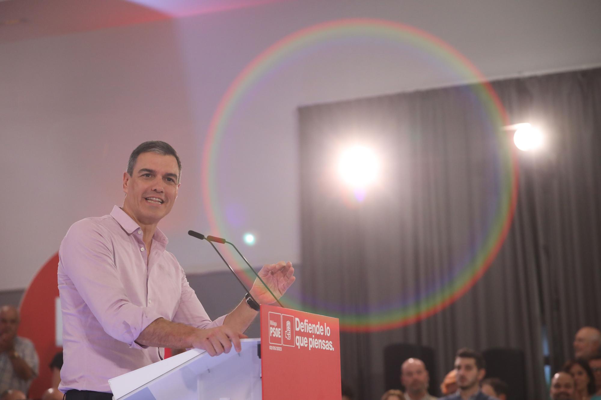 Pedro Sánchez celebra con Dani Pérez el 'cumpleaños' del PSOE en Málaga