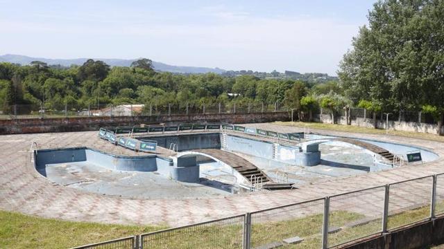 La piscina de la Universidad Laboral, ayer. | ÁNGEL GONZÁLEZ