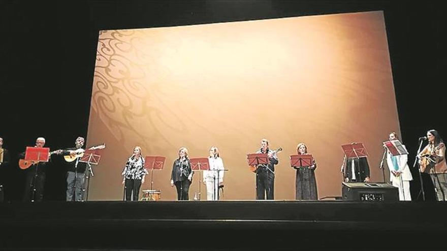Las canciones de azahares ilustran la conmemoración de la democracia municipal