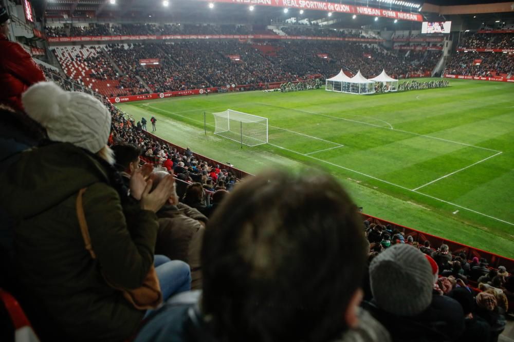 Miles de personas despiden a Quini en un abarrotado estadio de El Molinón