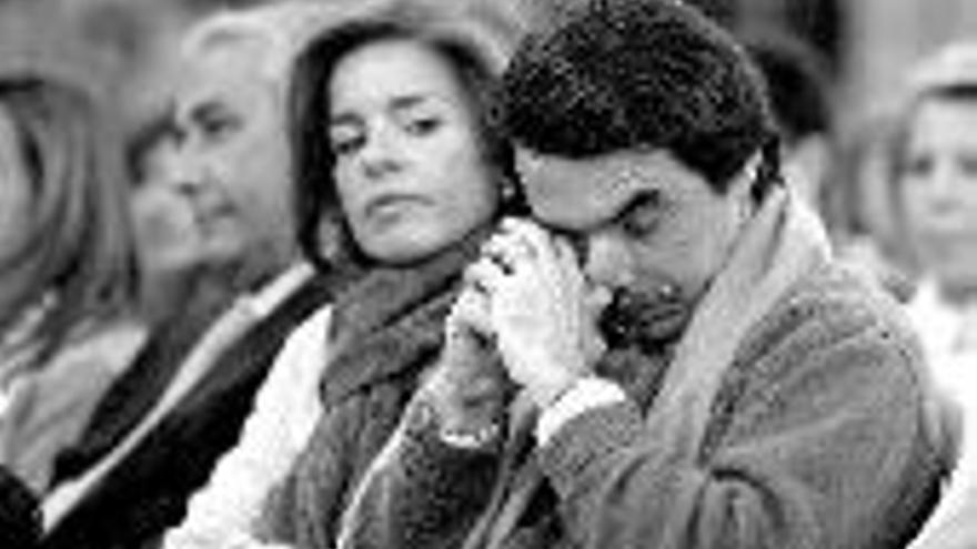 Aznar se despide sin asumir errores y con lecciones a Zapatero