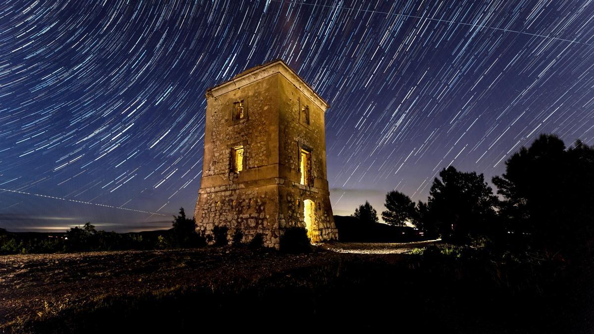 Tierra Bobal ofrece actividades como el astroturismo, el enoturismo o los deportes de aventura.