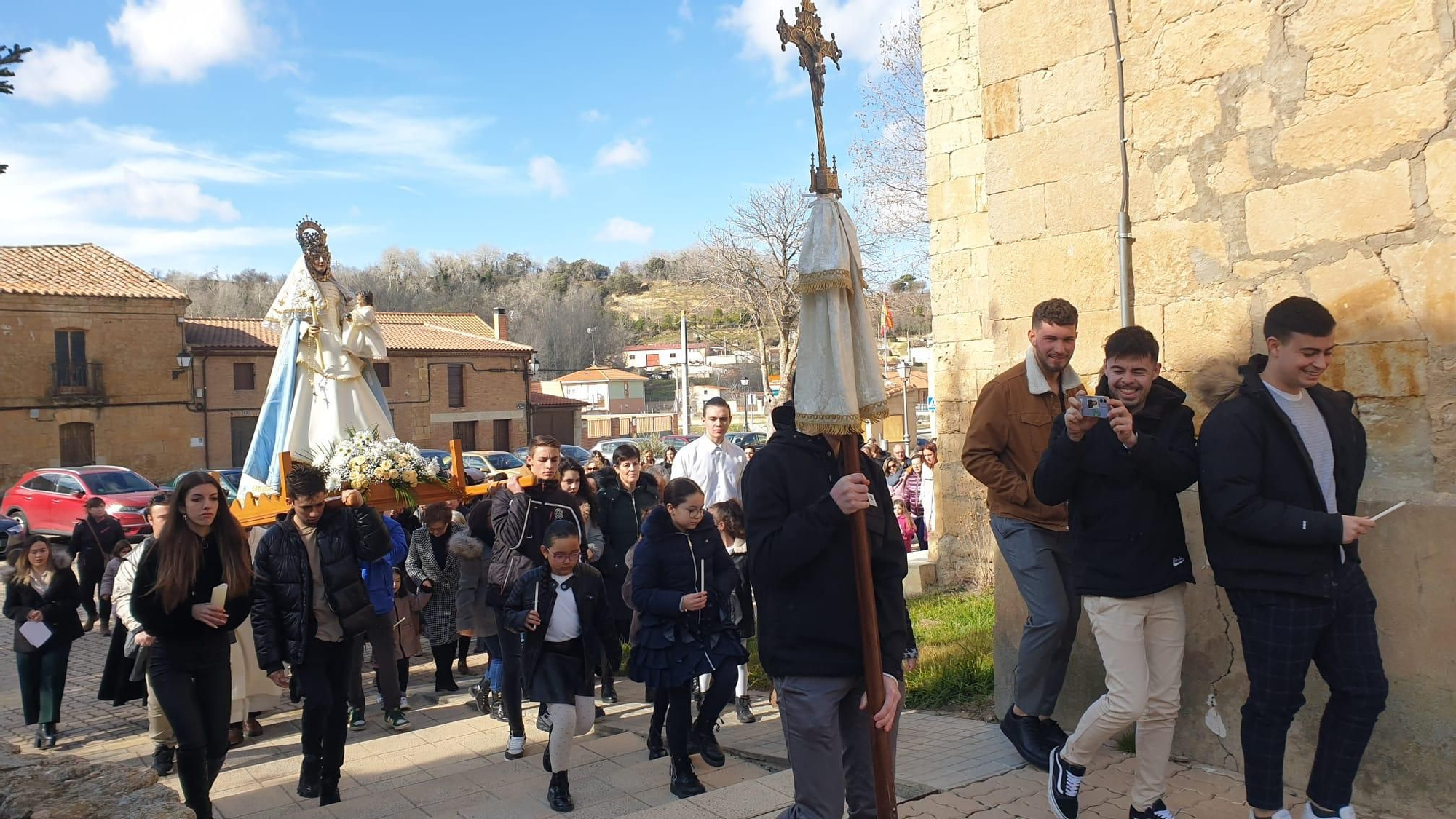 GALERÍA | Fiesta de las Candelas y coplas al gallo en Venialbo