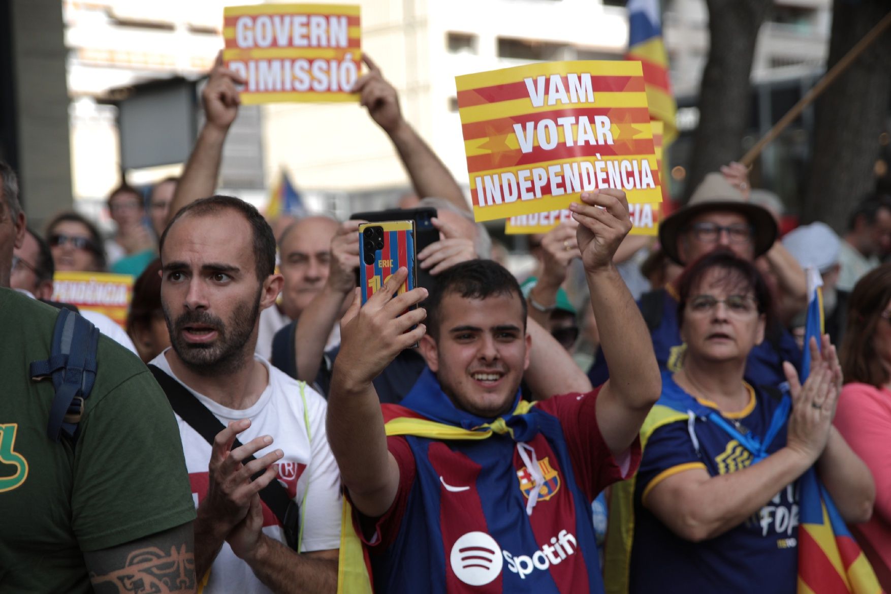 Així ha estat la manifestació convocada per l'ANC per la Diada a Barcelona amb el lema 'Via Fora'