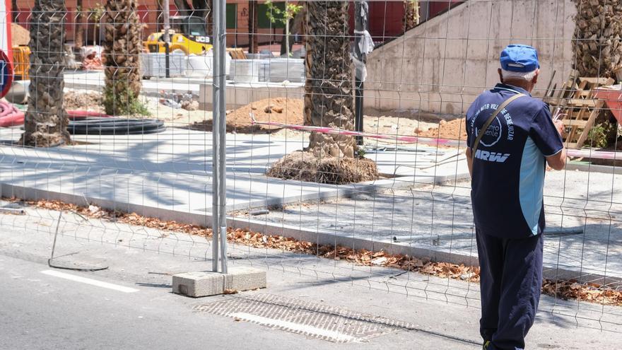 El PSOE critica la paralización de Paseo de Germanías y el PP asegura que cambia de empresa