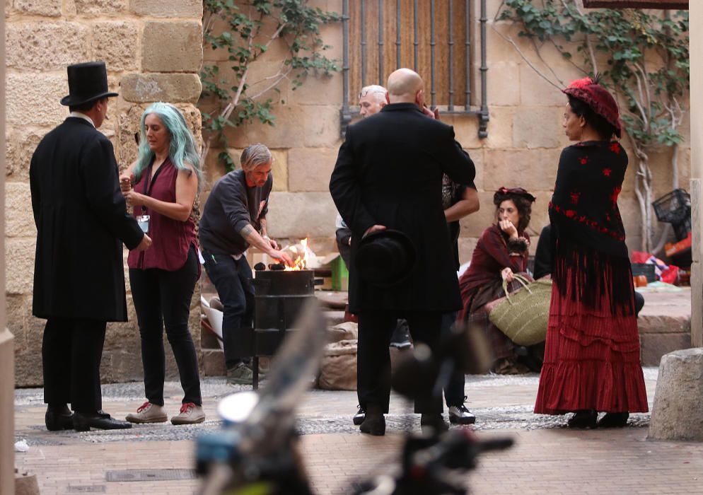 El equipo de la serie en la que Banderas encarna al pintor zanja este jueves sus sesiones malagueñas en la céntrica plaza de San Agustín