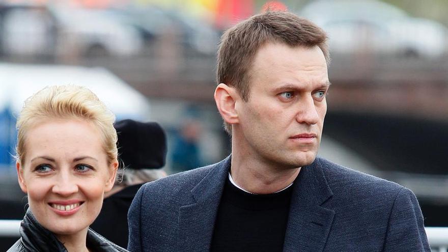 Alexei Navalni, con su mujer, Julia.