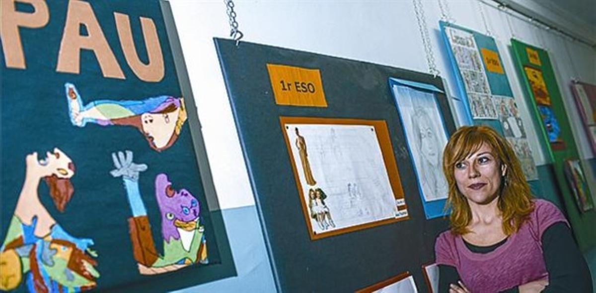 Escola Proa Del pupitre a la taula de la professoraGEMMA DEUSEDAS VA ESTUDIAR AL COl·LEGI QUE ENCARA AVUI ÉS AL 57 DEL CARRER D’ALMERIA ON EL TEATRE ÉS ARA OPTATIVA DE L’ESO Escola Proa Del pupitre a la taula de la professoraGEMMA DEUSEDAS VA ESTUDIAR AL COl·LEGI QUE ENCARA AVUI ÉS AL 57 DEL CARRER D’ALMERIA ON EL TEATRE ÉS ARA OPTATIVA DE L’ESO