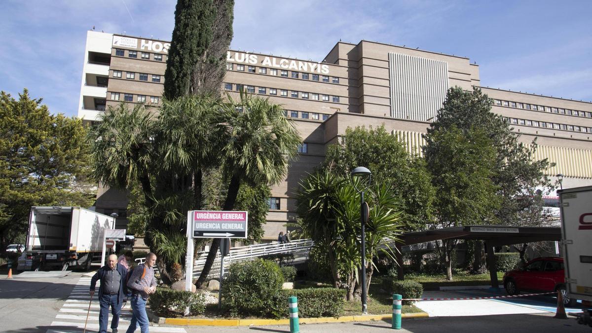 Fachada del hospital de Xàtiva en una imagen de archivo.