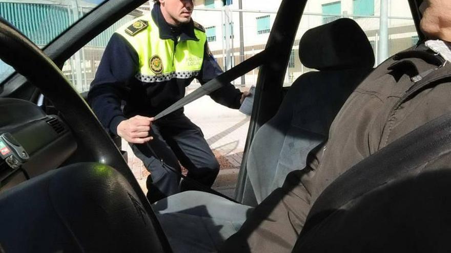 La policía de Vila-real multa a 16 conductores en una semana por no llevar cinturón