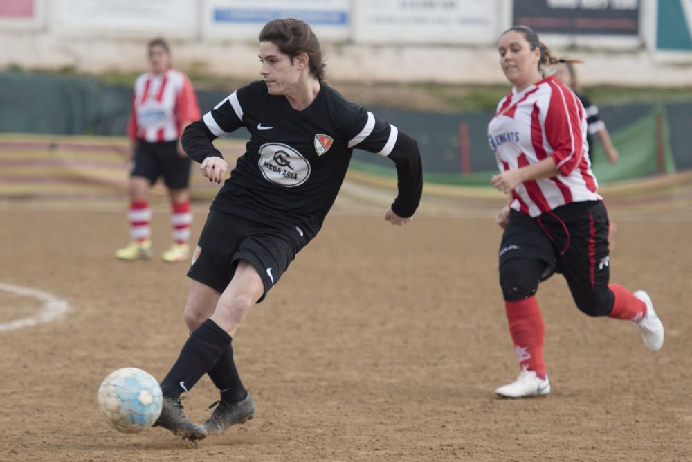 La primera jugadora transsexual catalana debuta a