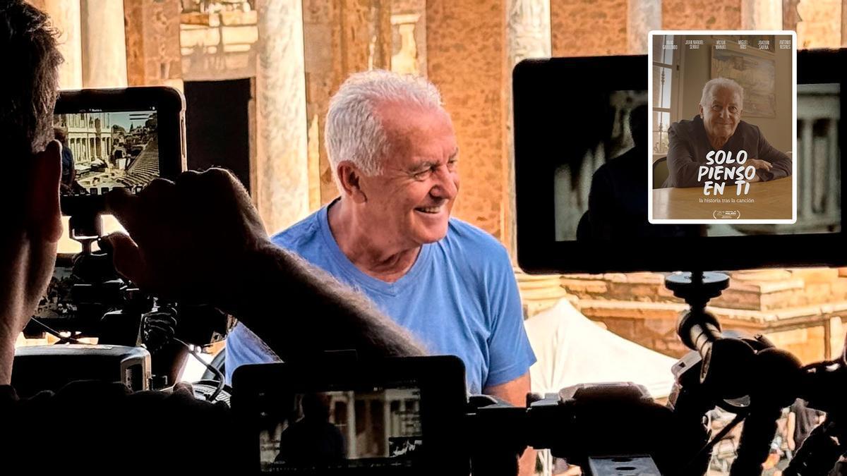 Víctor Manuel, en un momento del rodaje, y, en el recuadro, el cartel del documental.