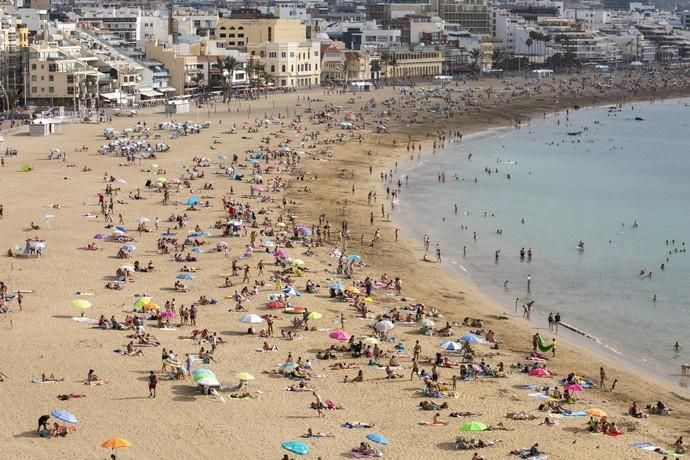 23.08.18. Las Palmas de Gran Canaria. Playa de ...