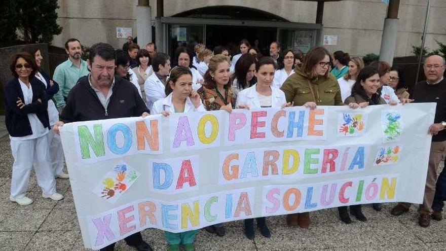 Concentración anterior en contra del cierre de la guardería. // Noé Parga