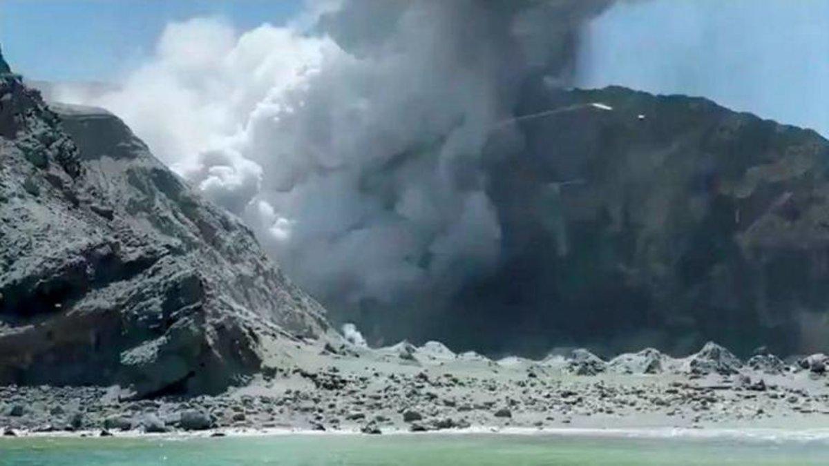 Cinco turistas fallecidos en la erupción de un volcán en Nueva Zelanda