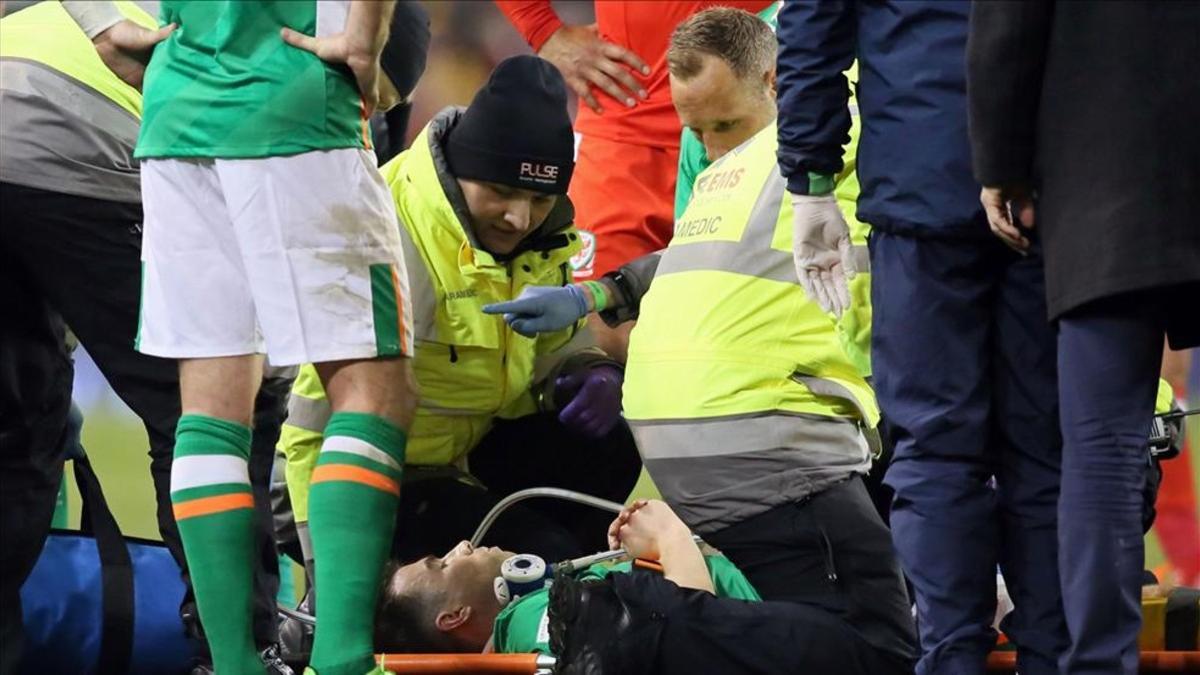 Shane Long ayudó y enseñó a respirar a Coleman