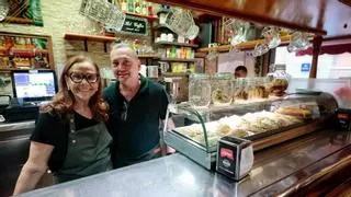 El Bar Arure en Santa Cruz de Tenerife: medio siglo preparando los mejores bocadillos de pata
