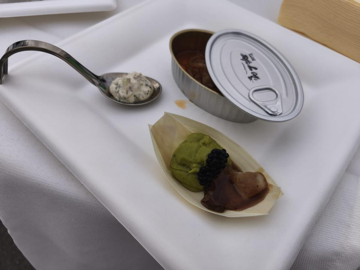 Platos con ostras.