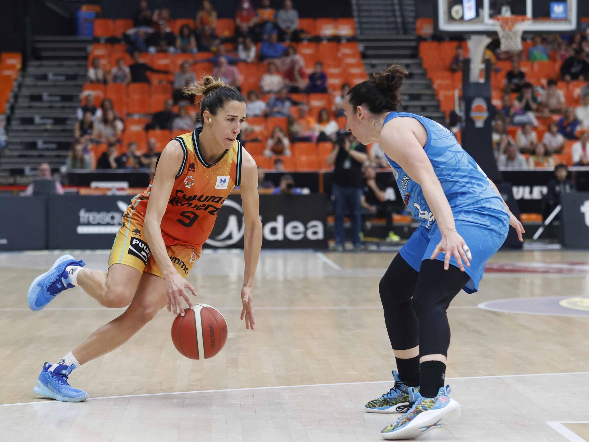 Valencia Basket - Perfumerías Avenida