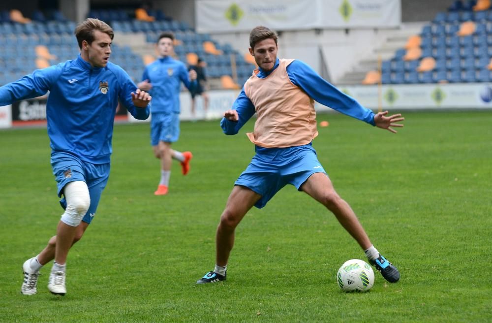 Entrenamiento del Pontevedra en Pasarón