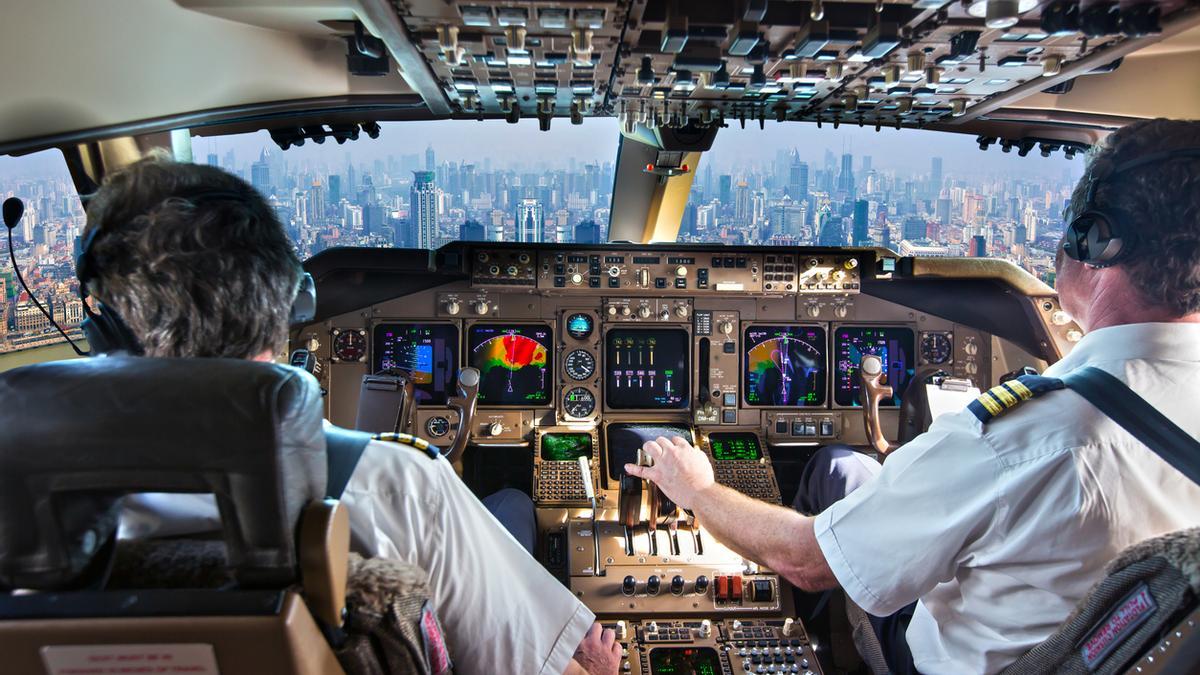 El desconocido truco con el que los niños pueden ver la cabina de un avión