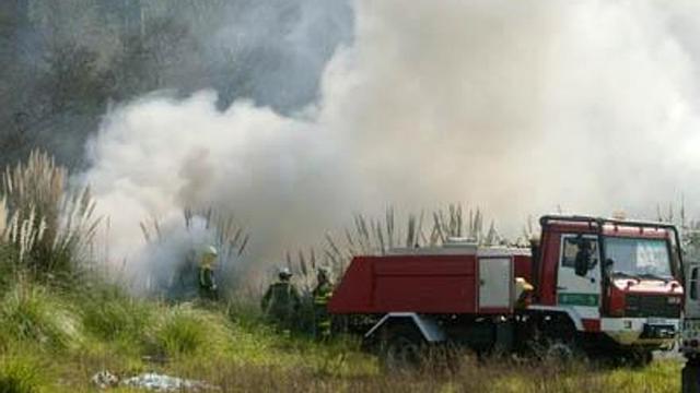 Servicios de bomberos sofocan el incendio