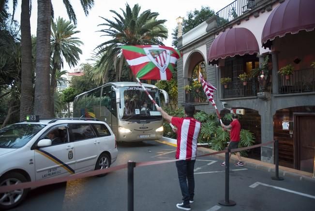 Llegada del Athletic de Bilbao al Hotel Santa ...