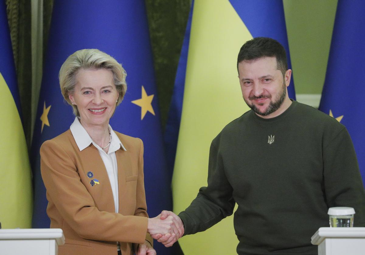 Zelenski y Von der Leyen se reúnen en Kiev