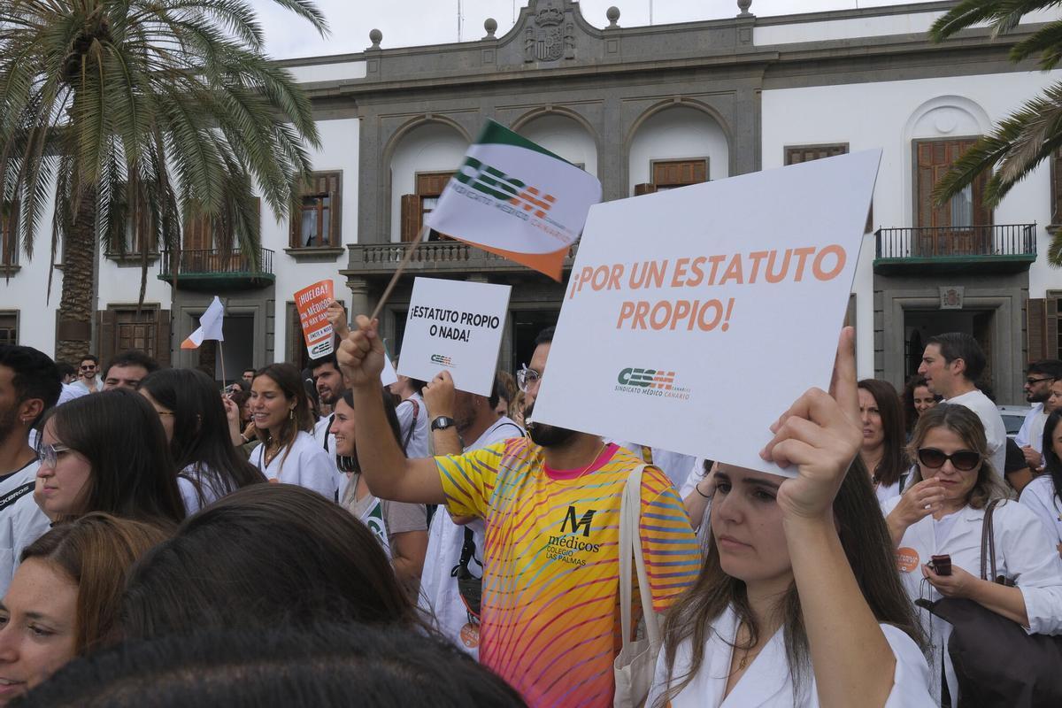 Concentración de médicos en Canarias.