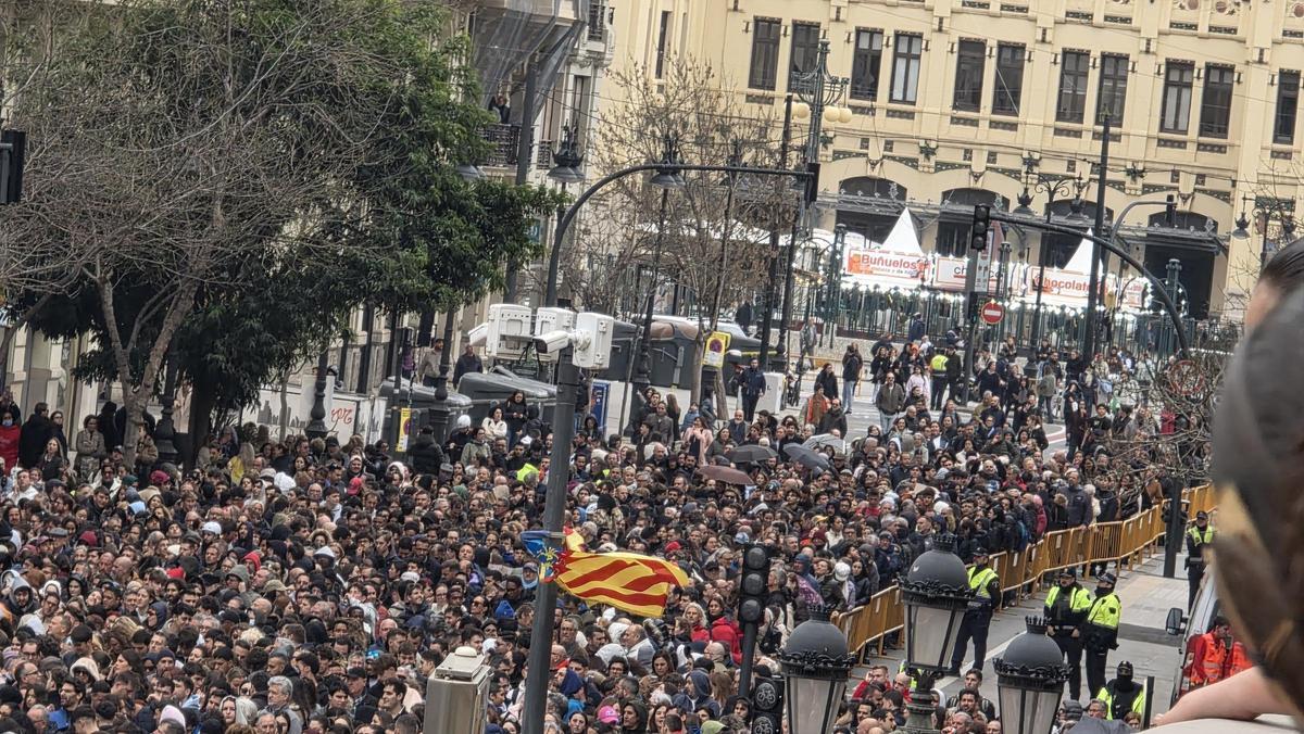 ¡En el fondo sur aún se ve calzada junto a la Estación!