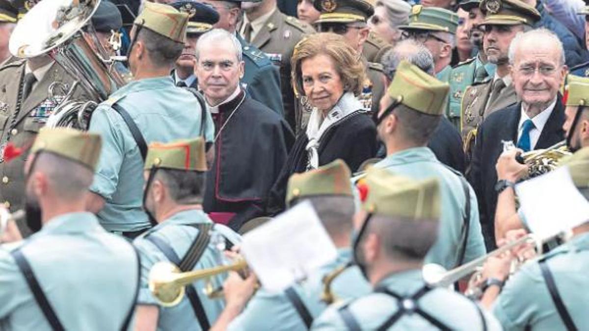 La reina Sofía junto a la Legón de Málaga