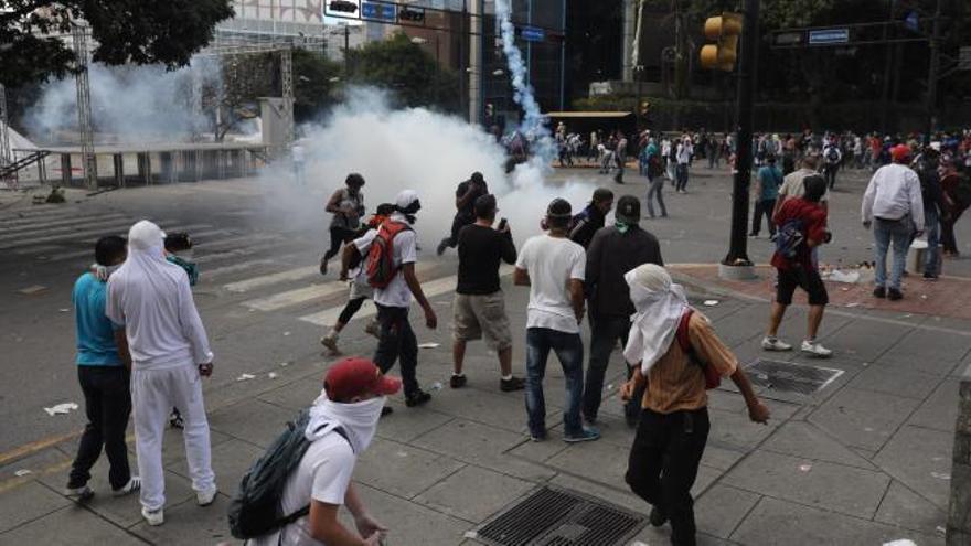 Al menos 15 muertos en las protestas contra Maduro en Venezuela