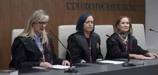 La decana de la abogacía de Ourense acusa a la Xunta de «precarizar» el turno de oficio y Xustiza le afea su «postura inmovilista»