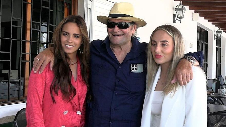 Gloria Camila, Amador Mohedano y Rocío Flores, en la ceremonia.   | // EUROPA PRESS