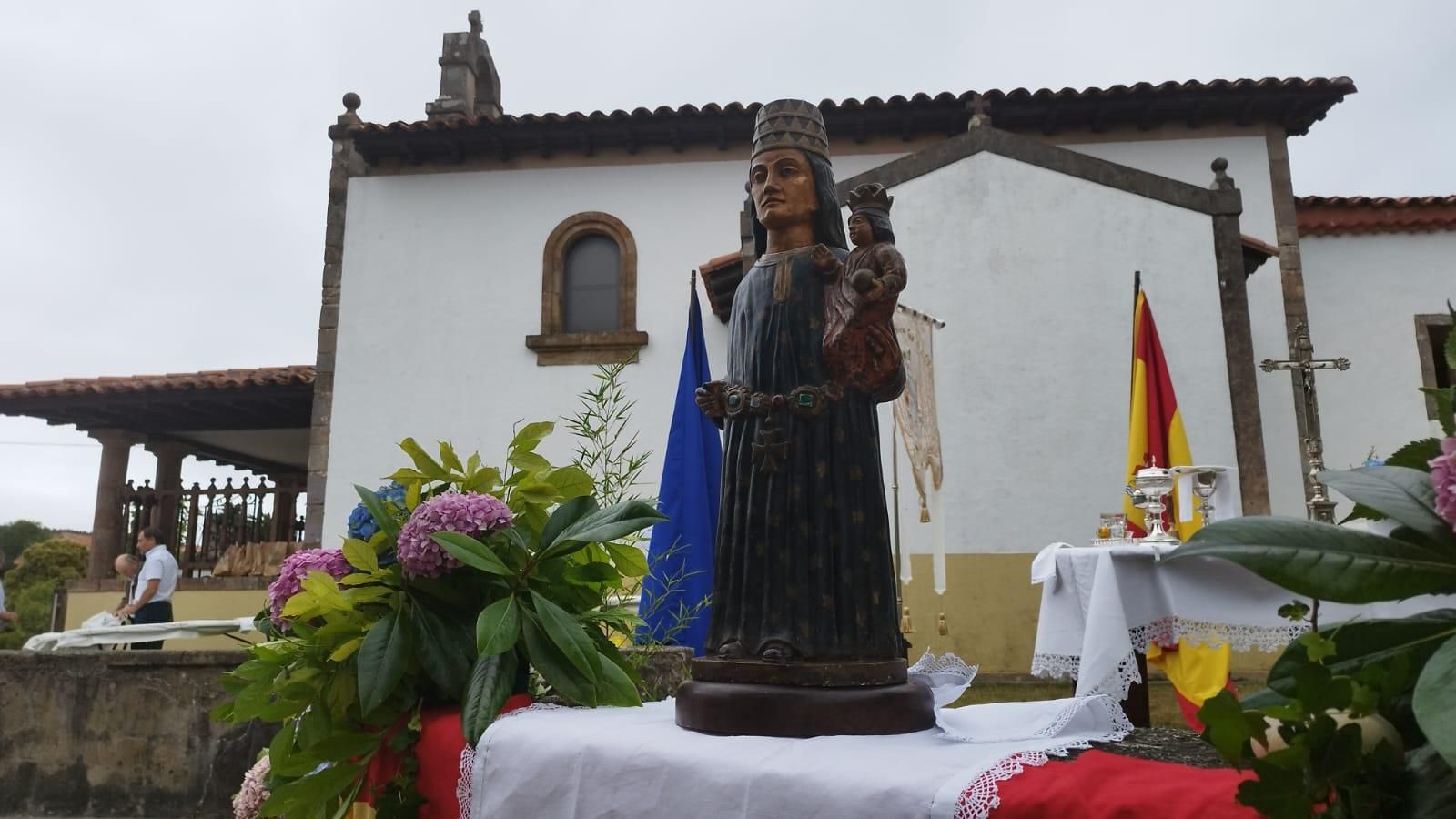 La Cofradía de Loreto celebra su fiesta del Bollu