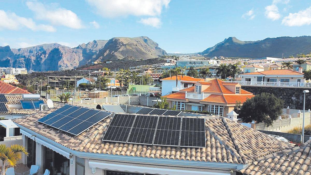 Ejemplo de instalación de placas solares realizadas en Tenerife por Litenergy.